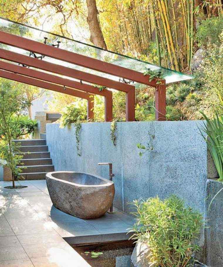 idee-amenagement-jardin-petite-terrasse-aquatique