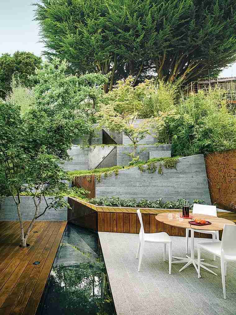 terrasse contemporaine bassin-d-eau-decking-beton
