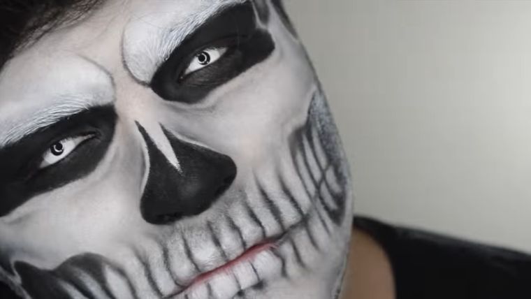 maquillage-halloween-homme-video-tutoriel-tete-de-mort-crane