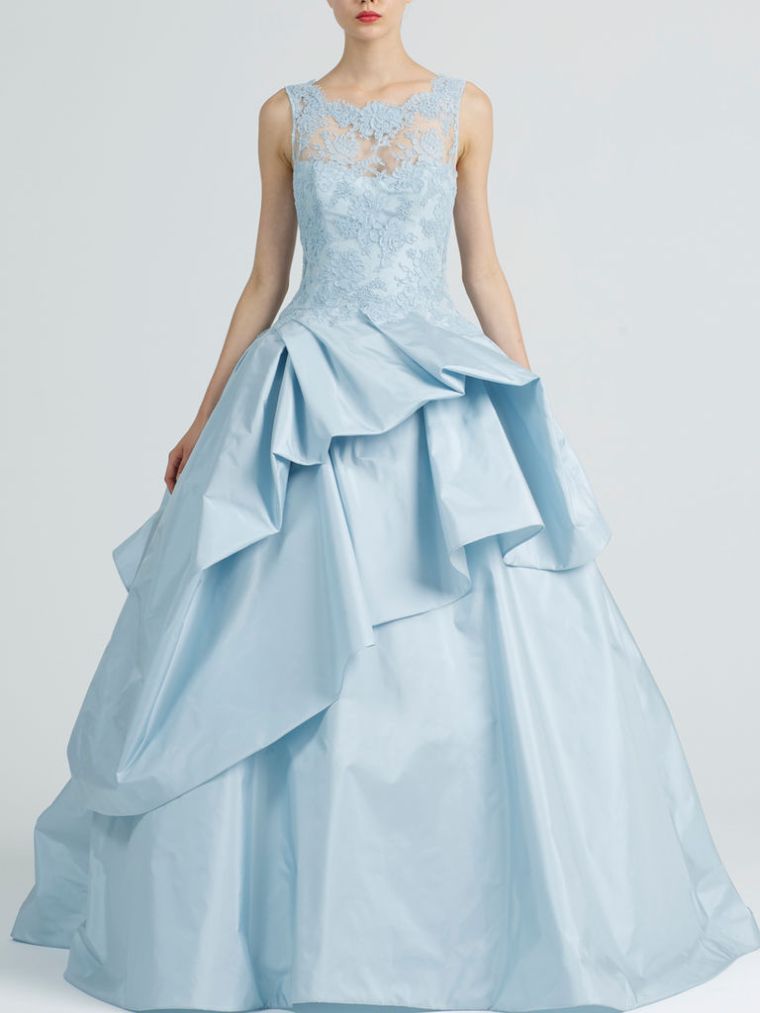 robe-de-mariage-bleue-bustier-dentelle-silhouette-princesse