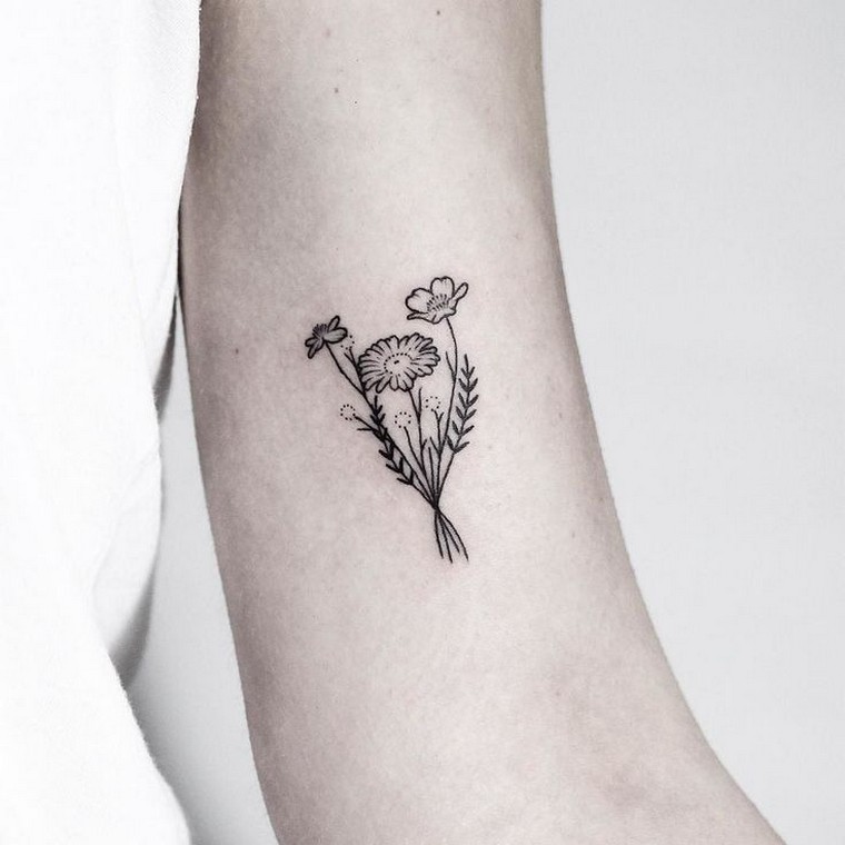 tatouage bras tatouage fleur tatouage avant bras