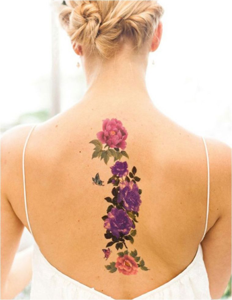 tatouage fleur femme-dos-motifs-signification