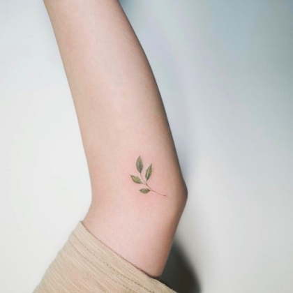 tatouage-fleur-tatouage-avant-bras