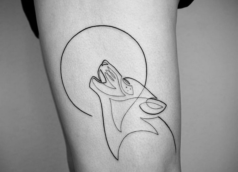 tatouage-loup-minimaliste-tatouage-bras