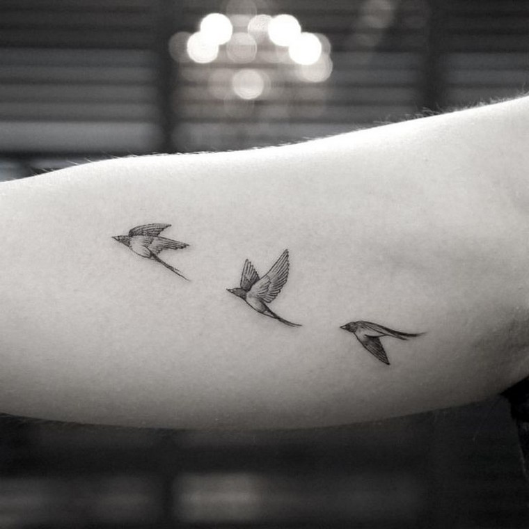tatouage-oiseau-tatouage-avant-bras