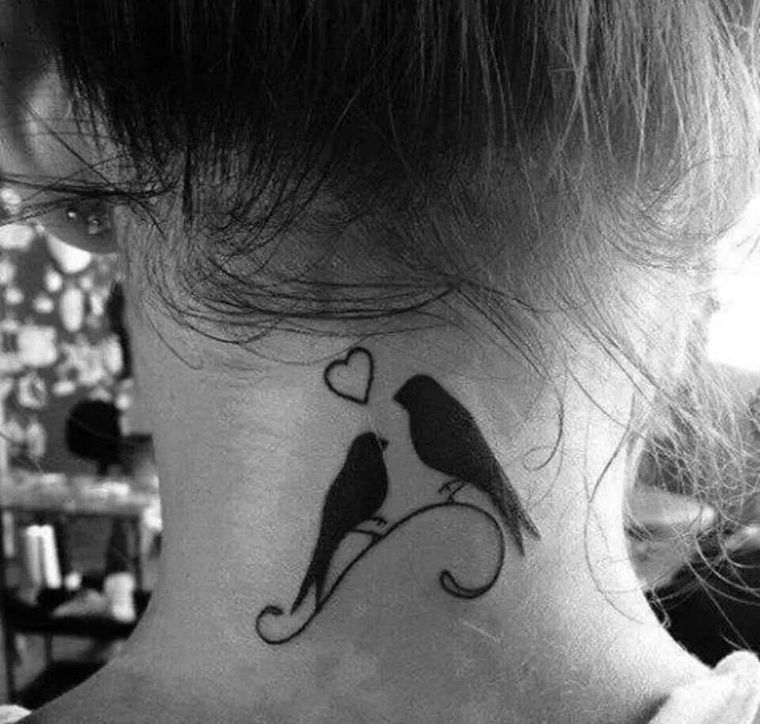 tatouage-oiseaux-couple-nuque-femme-signification-amour