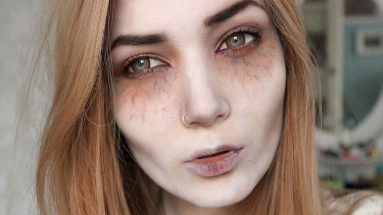 maquillage vampire fille tuto-yeux-idee-originale