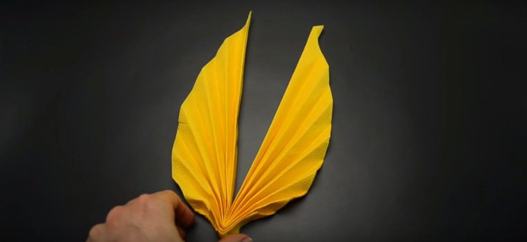 pliage serviette tissu papier-feuille