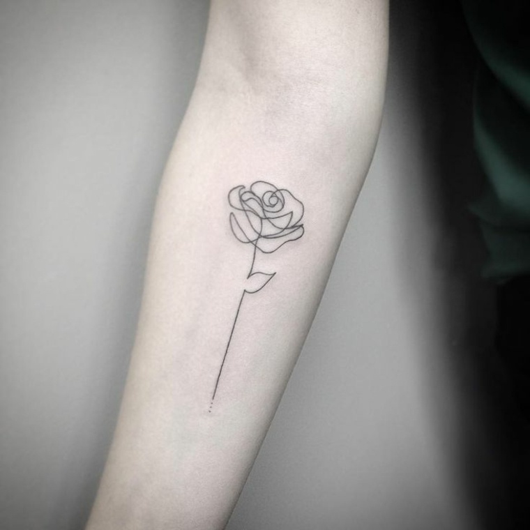 tatouage-bras-tatouage-rose-idee