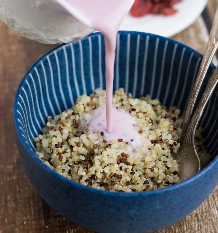 fraise-quinoa-cereale-recette-petit-dejeuner-vegan