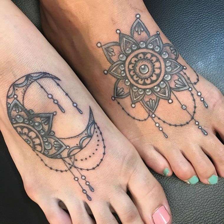 tatouage amitié tattoo-femme-pied-idee