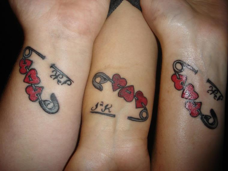 tatouage amitié tattoo-trois-amis-idee
