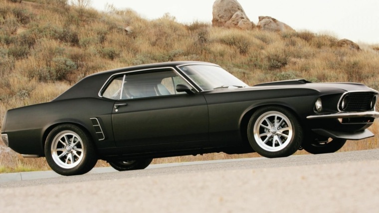 Dodge-Charger-Muscle-Car-1970-noire