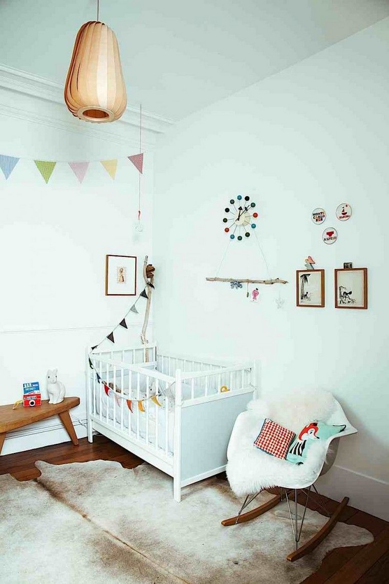 chambre-bebe-deco-luminaire-tableau