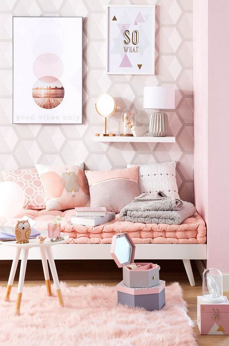 chambre-fille-coussins-deco-tapis-idees