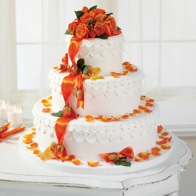 gâteau de mariage automne-petales-fleurs-saison