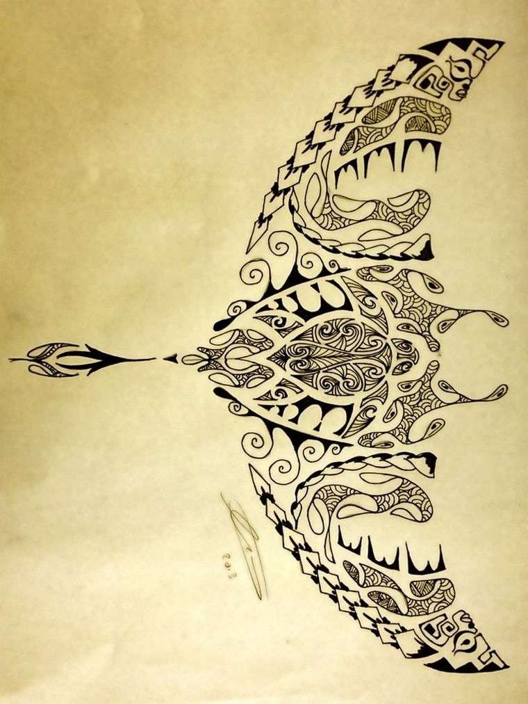 idee-tatouage-polynesien-requin