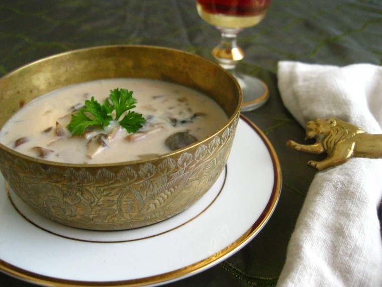 soupe-medievale-escargots-champignons