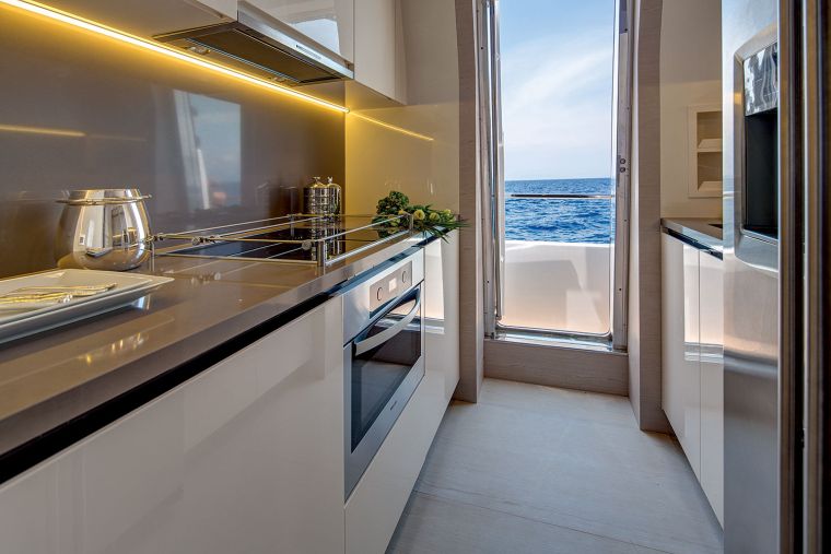 bateau-de-luxe-photo-cuisine-interieur-idees