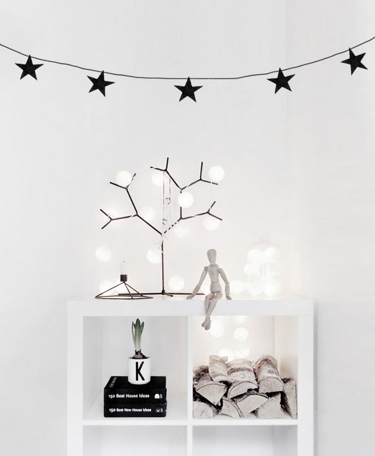 noël 2017 sapin alternatif guirlande mur étoiles sapin noir guirlande lumineuse meuble bois rangement plante