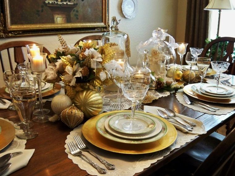 décoration de table de noël chic-or-blanc