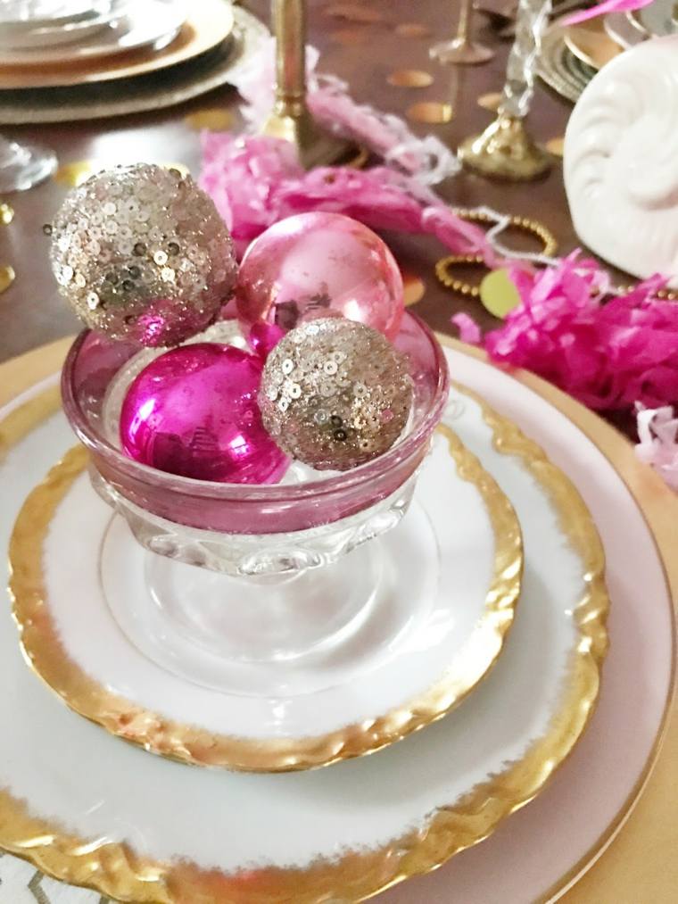 décoration de table de noël rose-argent