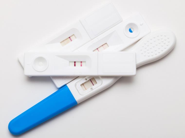 Comment savoir si on est enceinte grossesse-test-resultat-symptomes