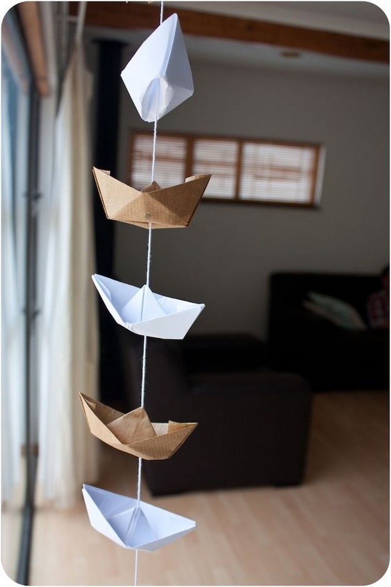 guirlande-papier-bateau-origami-facile