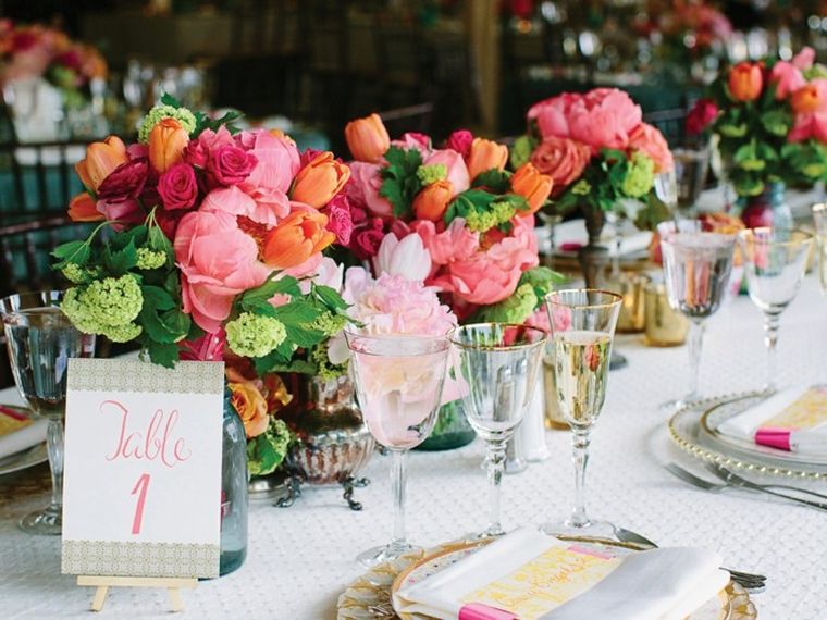 deco-mariage-rustique-table-fleurs