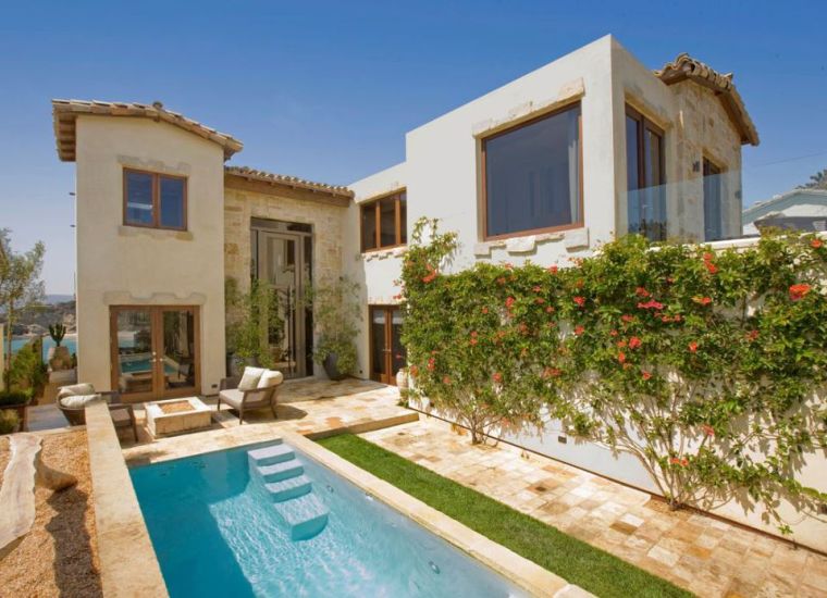 jardin de maison moderne avec piscine idee-amenagement-exterieur-design