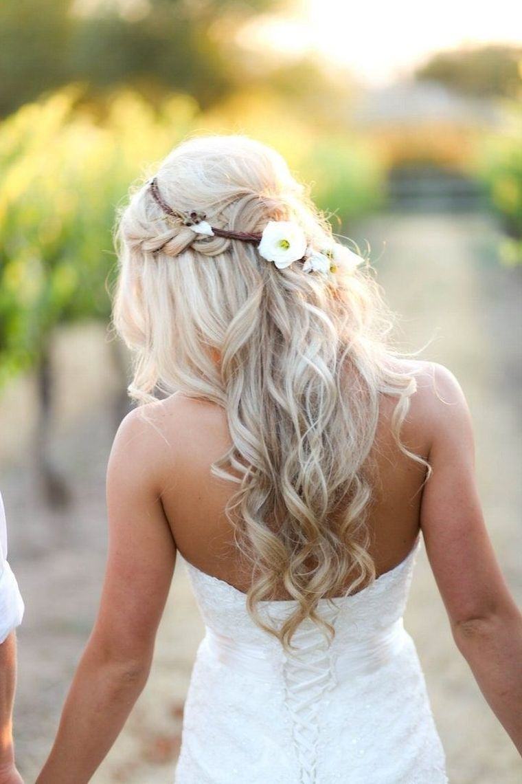 mariage-style-rustique-chic-coiffure-mariee-cheveux-mi-long