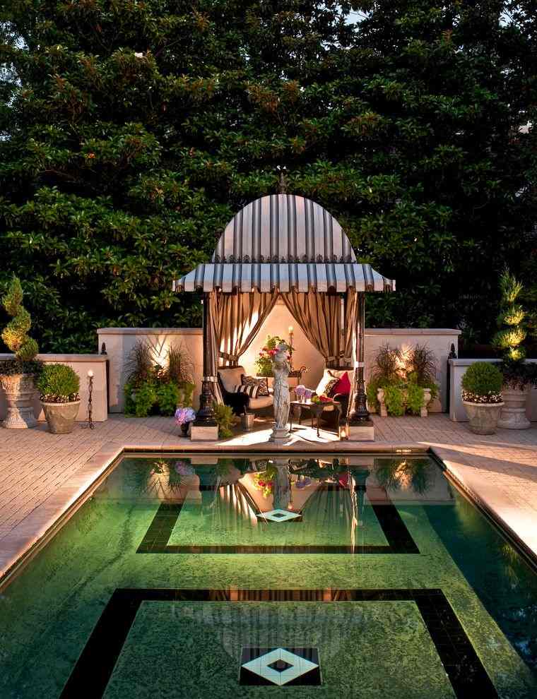 terrasse-jardin-maison-moderne-piscine-style-mediterraneen-amenagement