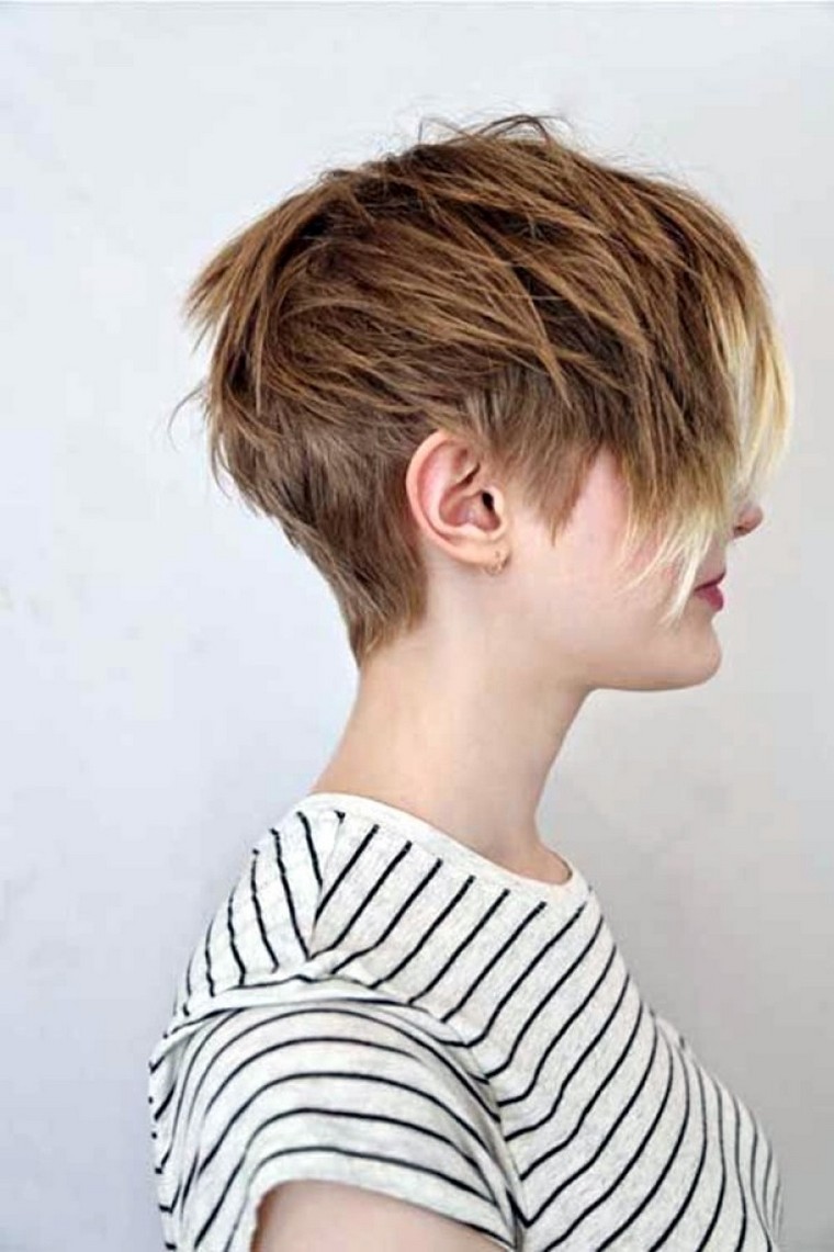 coupe-pixie-femme-cheveux-courts
