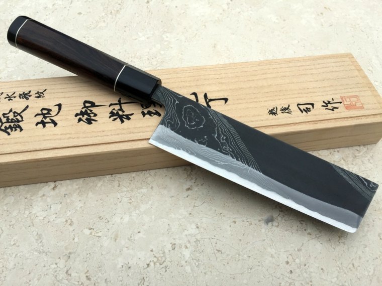 couteau japonais rectangulaire-nakiri