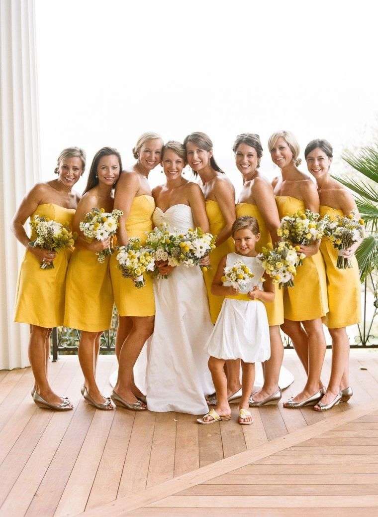 demoiselle-d'honneur-mariage-robe-courte-couleur-jaune