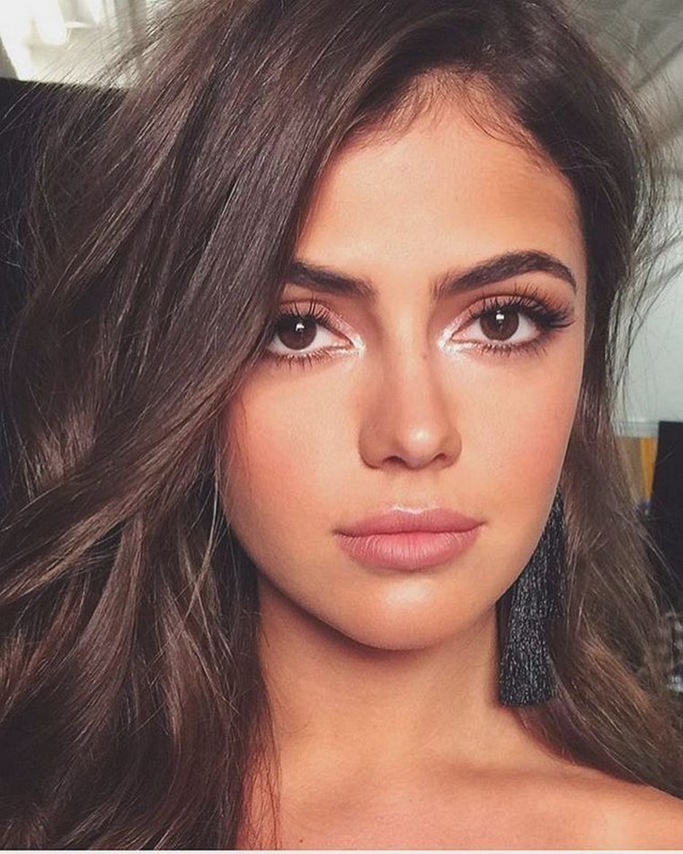 maquillage-leger-yeux-levres