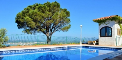 abri de piscine exterieur-modeles-comparatif-conseils-choix