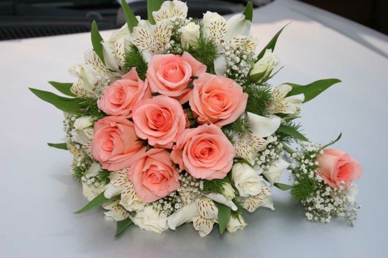bouquets-de-mariage-couleur-rose-decoration-florale-idees