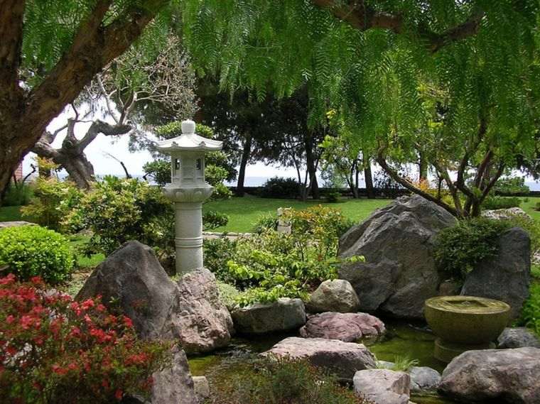 bassin-de-jardin-naturel-decoration-japonaise