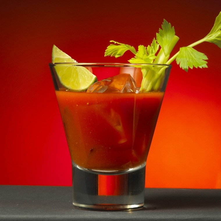 bloody mary cocktail-basic