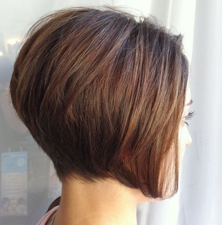 coupe-femme-carre-cheveux-look-idee