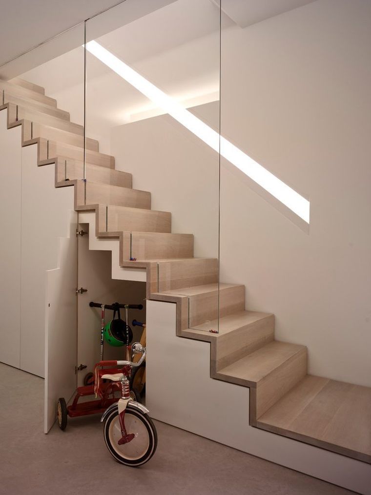escalier design intérieur bois-rangement-sous-marches