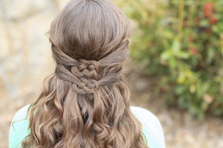 idee-coiffure-pour-fille-simple