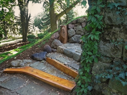 idee-escalier-pierre-bois-amenagement-exterieur