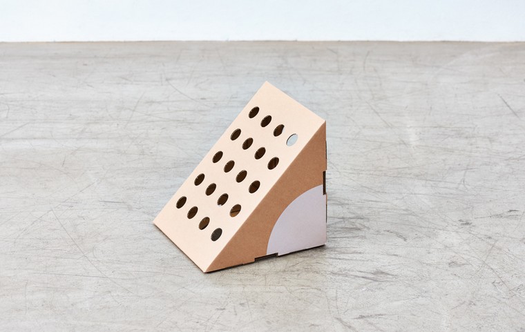 jeu pour chat idée boîte carton