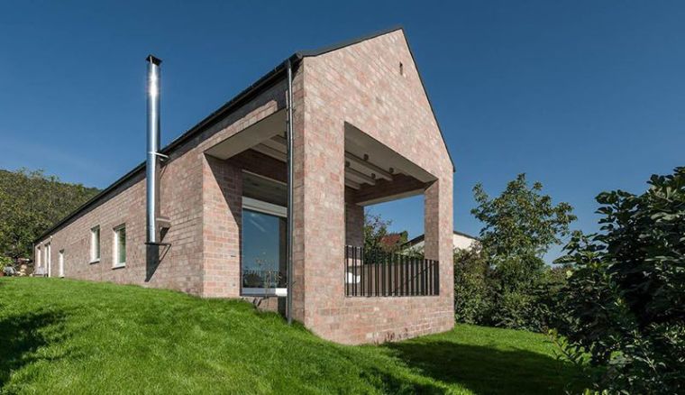 maison-d-architecte-moderne-brique-baie-vitree