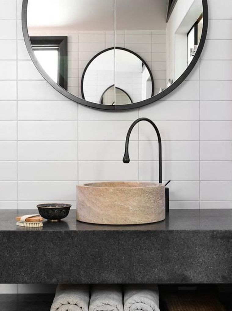 miroir-rond-salle-de-bain-robinet-couleur-noire