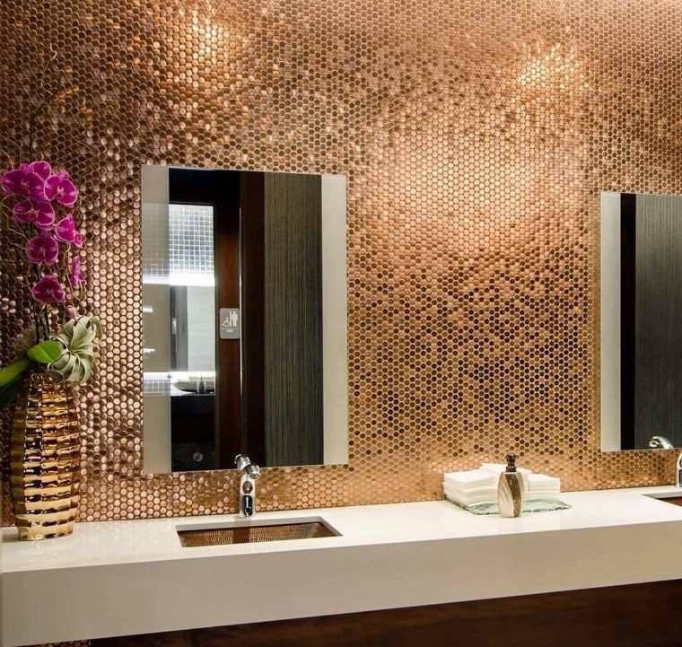 mur-d-accent-salle-de-bain-petit-carreaux-couleur-cuivre