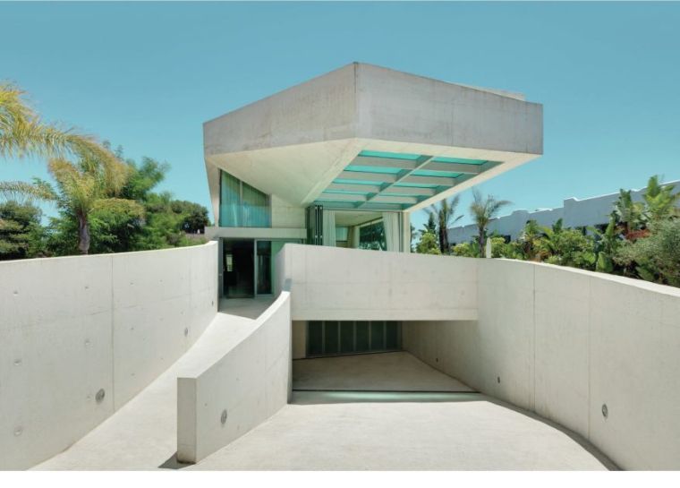 piscine en verre maison-toit-plat-design-beton