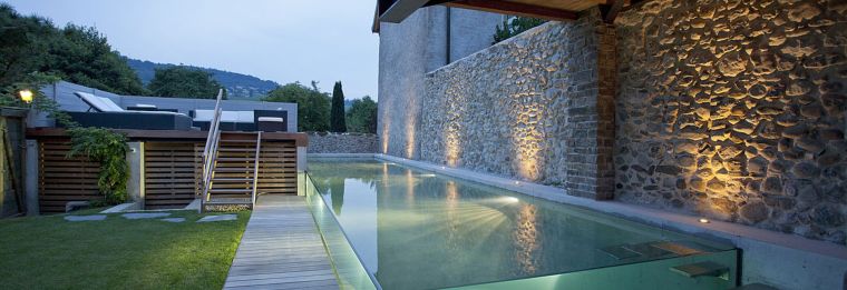 piscine-moderne-vitree-excelsior-design